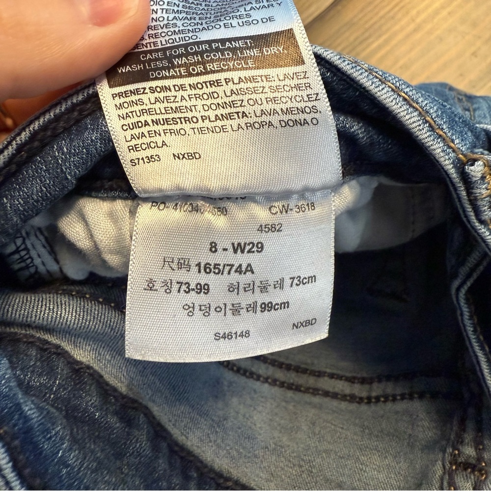 Levi's Women's Blue Cropped Jeans - Picture 4 of 4